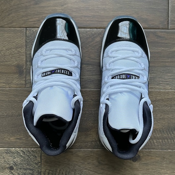 Air Jordan 11 Retro. Size 7Y. Gently worn. No box. - Picture 2 of 5